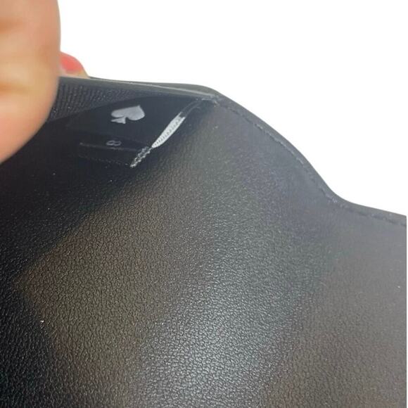 KATE SPADE PASSPORT WALLET SAFFIANO LEATHER BLACK CARDS HOLDER VERSATILE CHIC - Picture 4 of 13